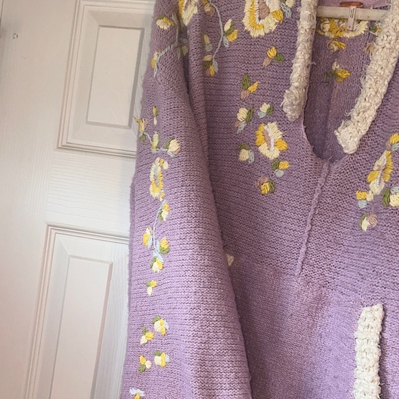 RARE Free People Floral Embroidered Lavender Buttercup Hoodie - Picture 8 of 16
